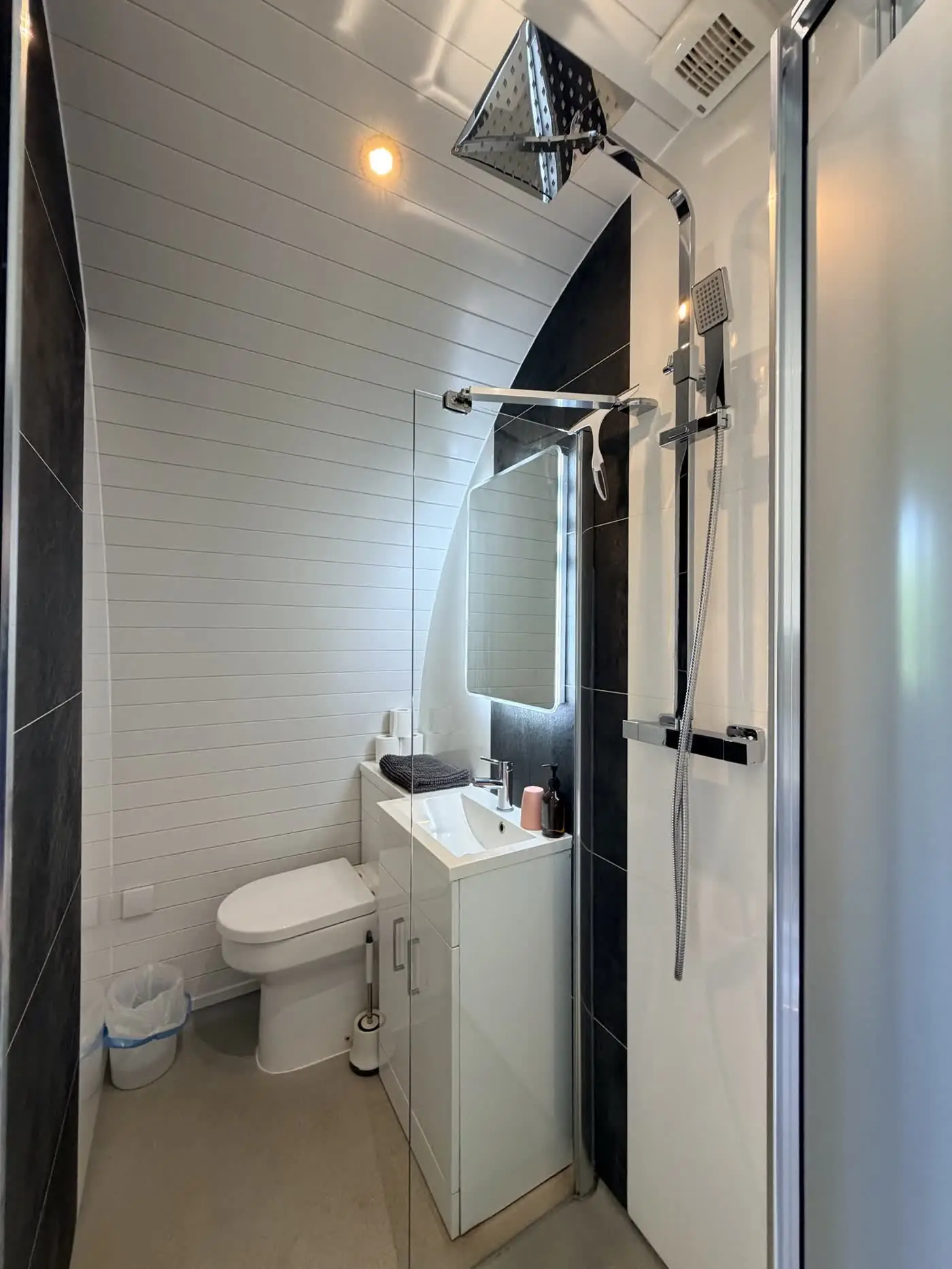 En suite shower room