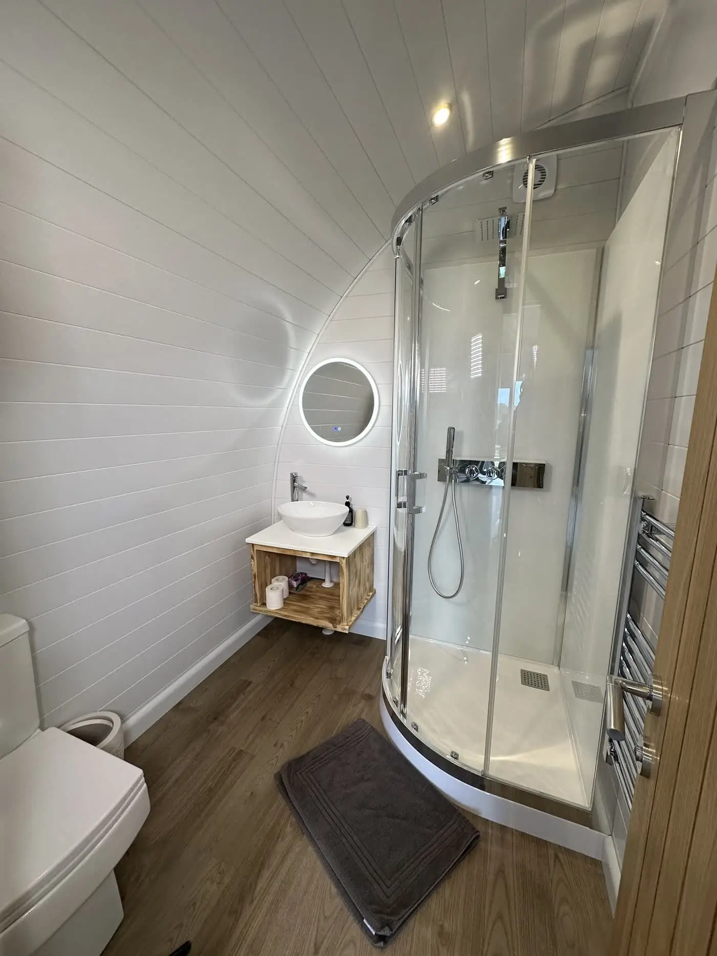 En suite shower room